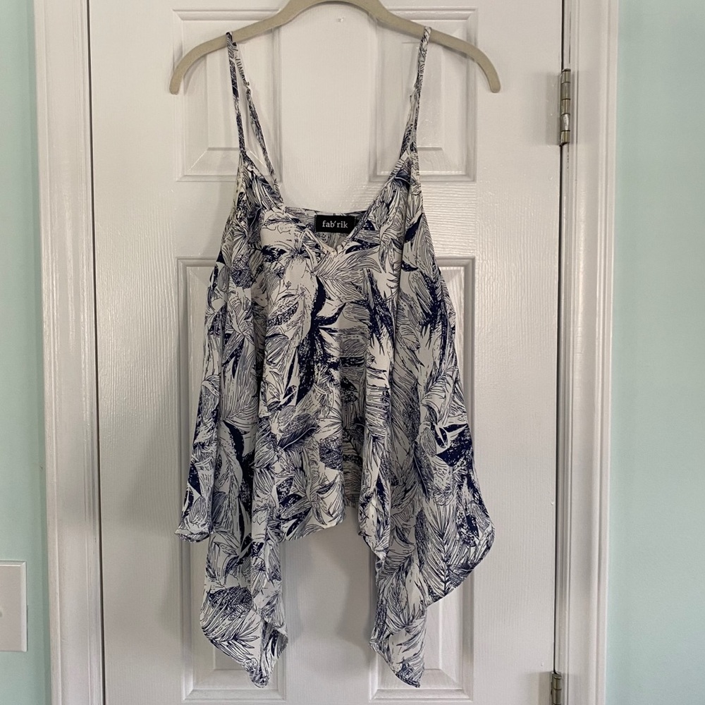 Sleeveless blouse